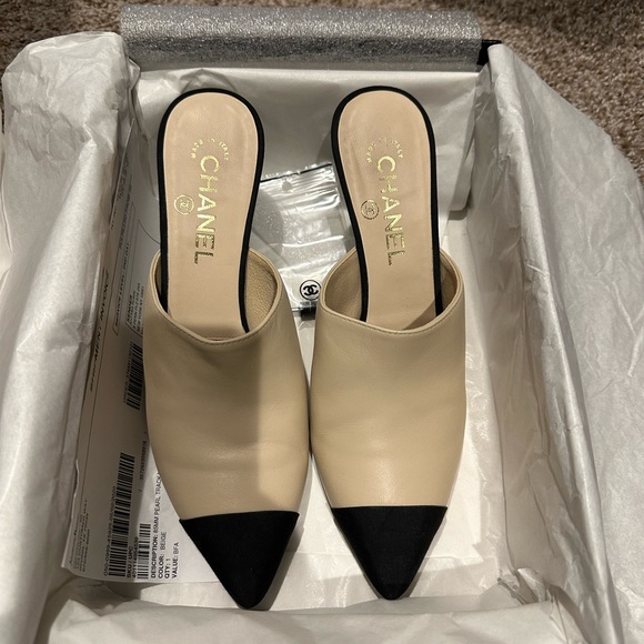 CHANEL Shoes - CHANEL - mules - Pearl Heel - size eu39/us8.5